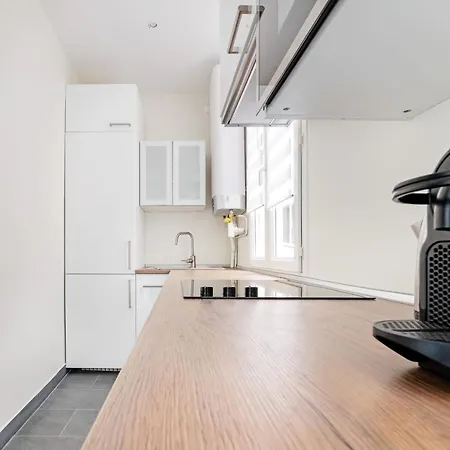 Cosy Ideally Located - Notre Dame Apartment