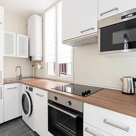 Cosy Ideally Located - Notre Dame Apartment